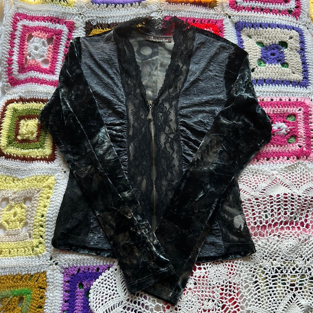 Mesh zip up top